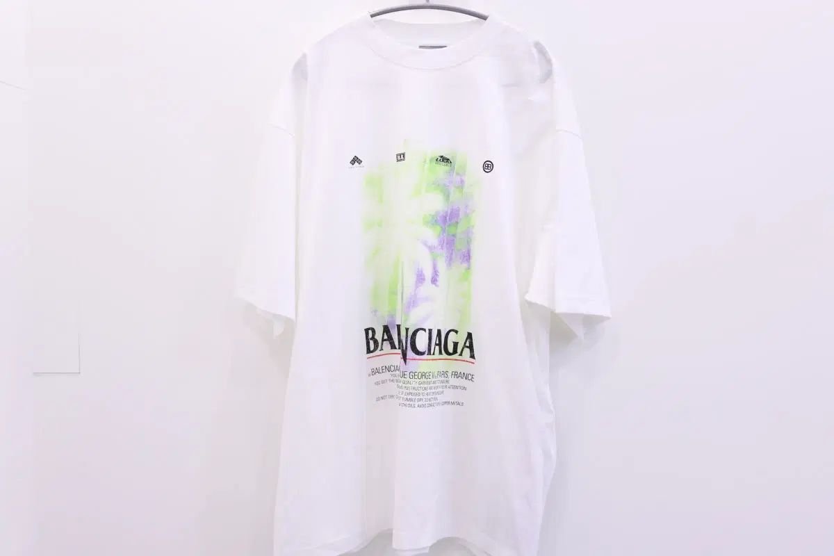 バレンシアガ 未使用 新品 メンズ ザ・ウィンドウ ミディアム フィット Tシャツ ホワイト