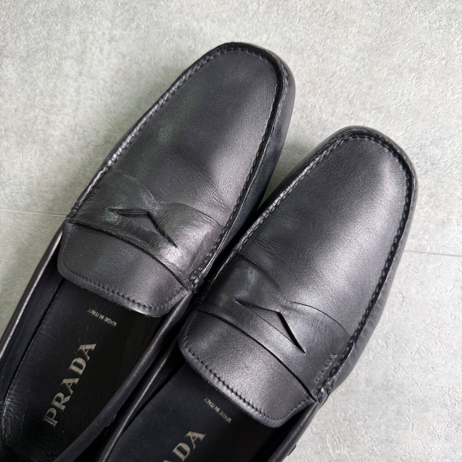 品質保証，定番 美品 PRADA プラダ ロゴレザーローファー ブラック 黒