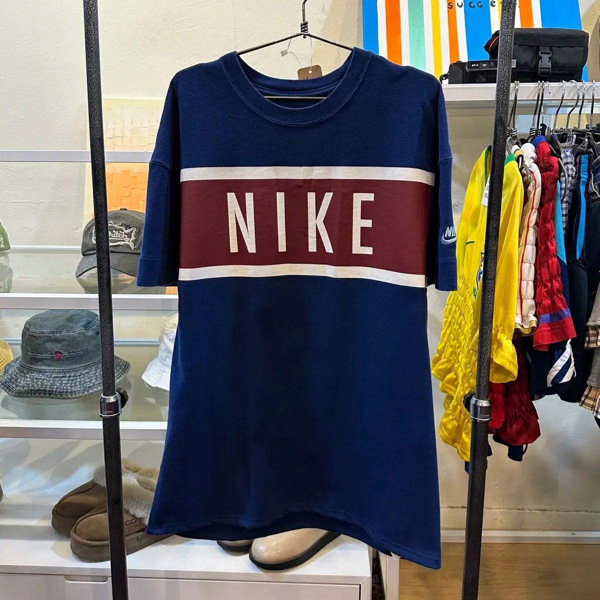ナイキ(NIKE) ネイビー ロゴ 半袖 Tシャツ M