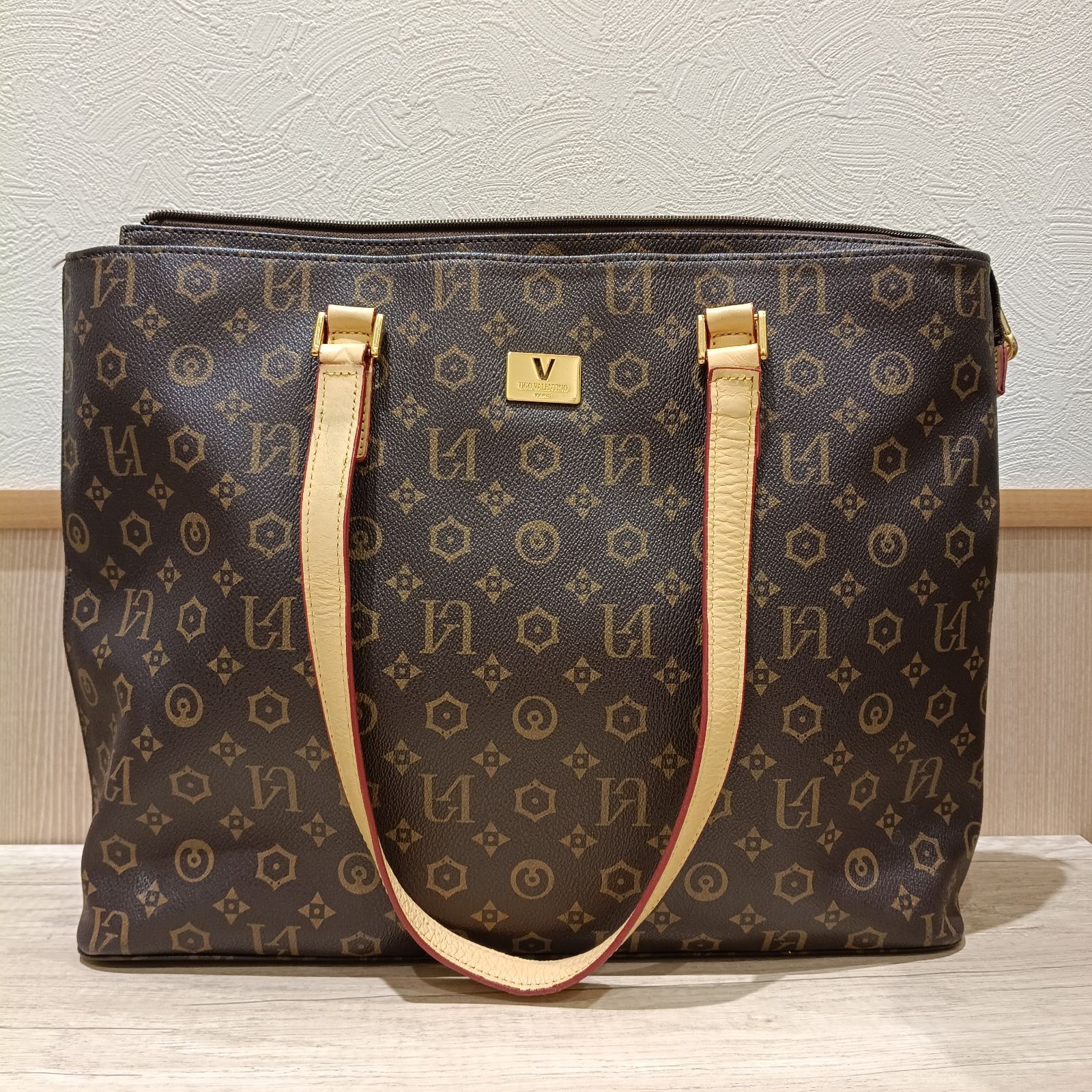 ☆ ​UGO VALENTINO ウゴ ヴァレンティノ トートバッグ モノグラム A4可 