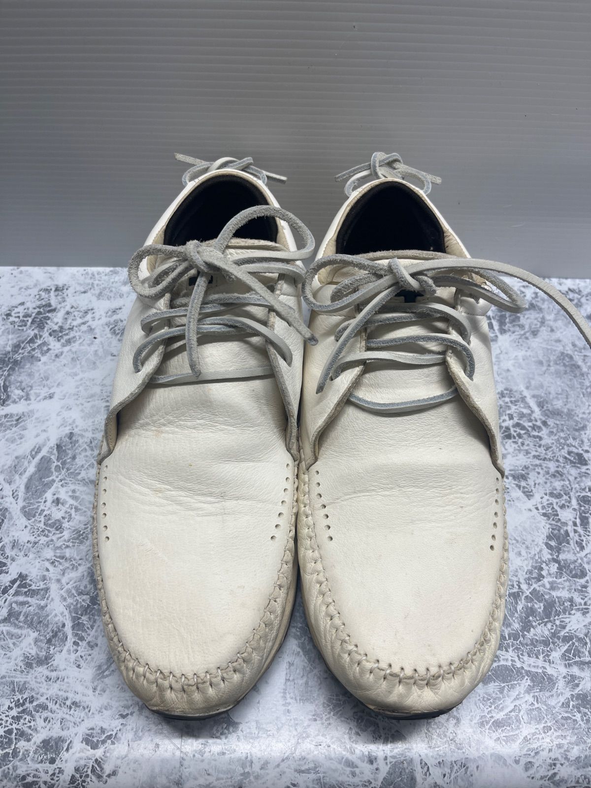 送料無料！！希少！！visvim　ヴィズヴィム　メンズシューズ　メンズ本革シューズ　ホワイトモカシン　本革紐スニーカー　白　27cm #80508MO292