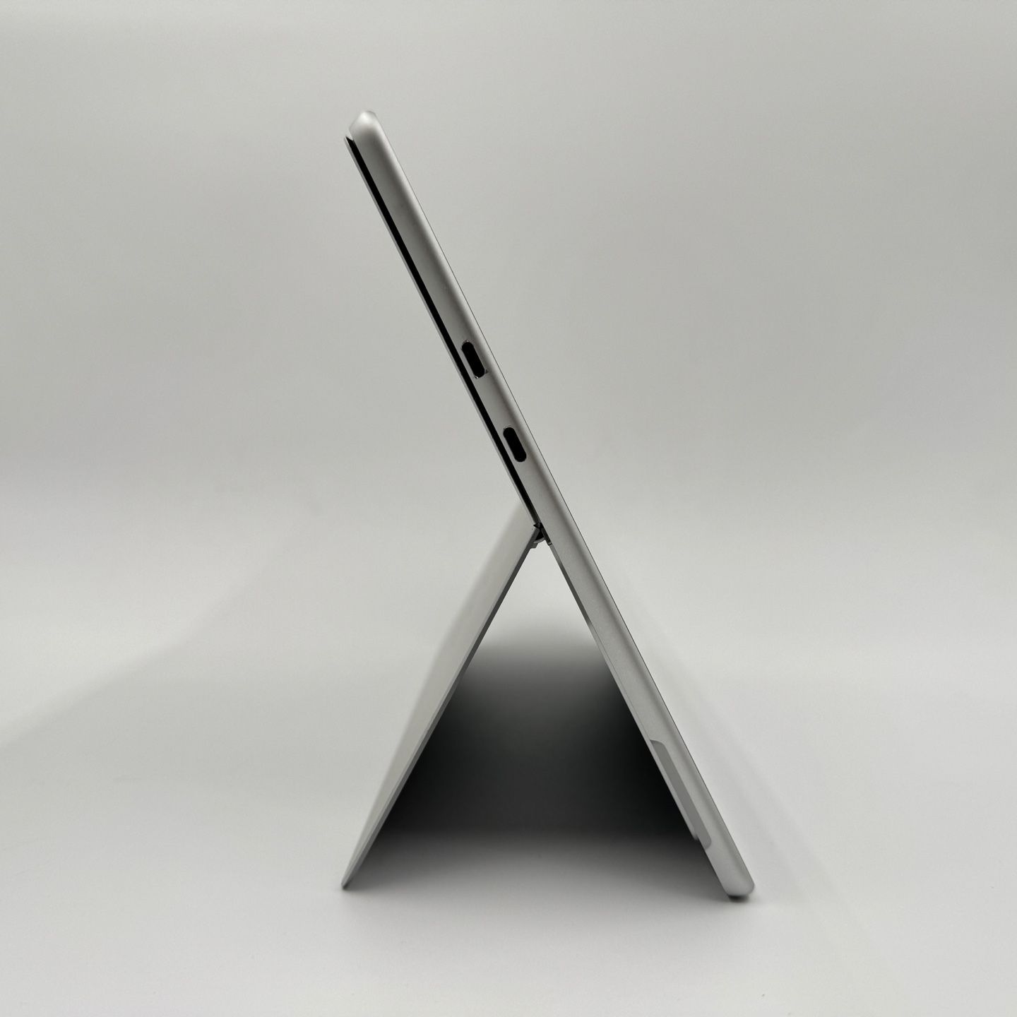 Microsoft Surface Pro 9 Core i5 16GB 256GB Win11 Pro - メルカリ