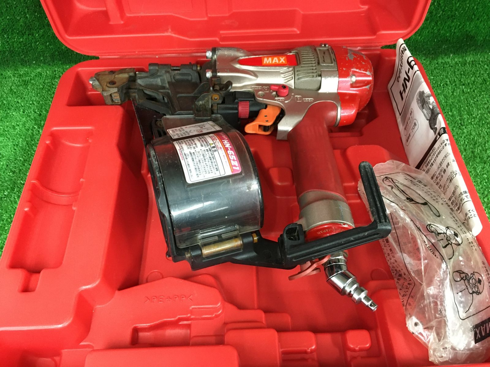 【中古品】【0906】★MAX(マックス) 65㎜高圧釘打機 スーパーネイラ(プラシート連結ネイル使用) HN-65Z1　ITP7ACM60WZY