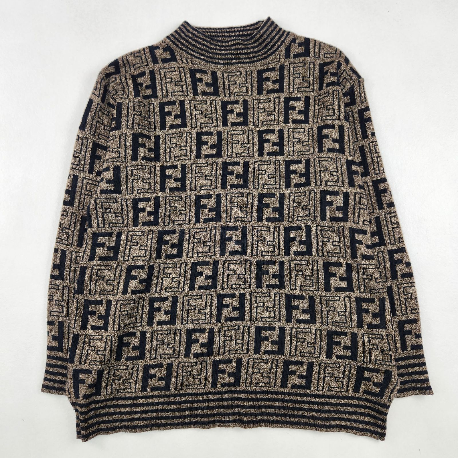 FENDI ニット フェンディ ズッカ柄 ハイゲージセーター タートルネック 長袖