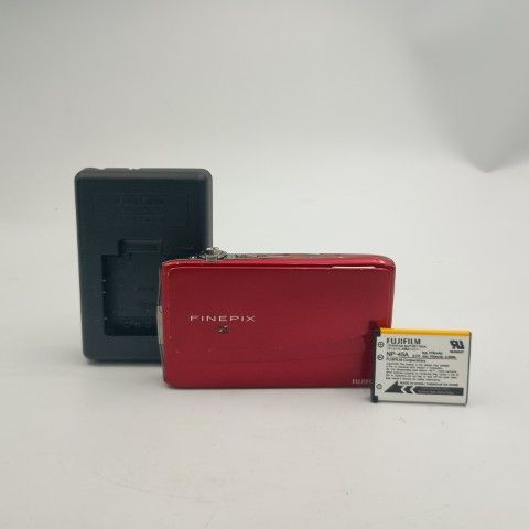 FUJIFILM FinePix Z900EXR Red コンパクトデジタルカメラ / 7,100円