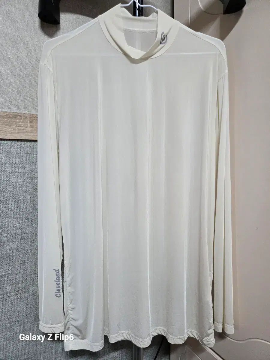 クリーブランド アイボリー 長袖 Tシャツ