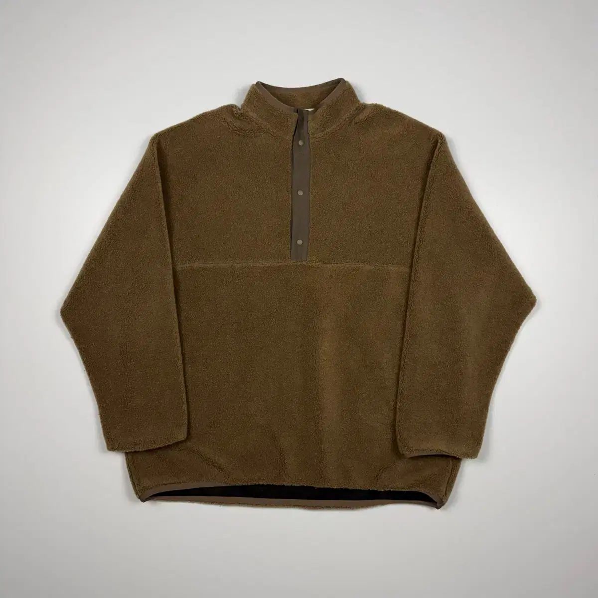 (107) グラフペーパー ボア ウール フリース プルオーバー