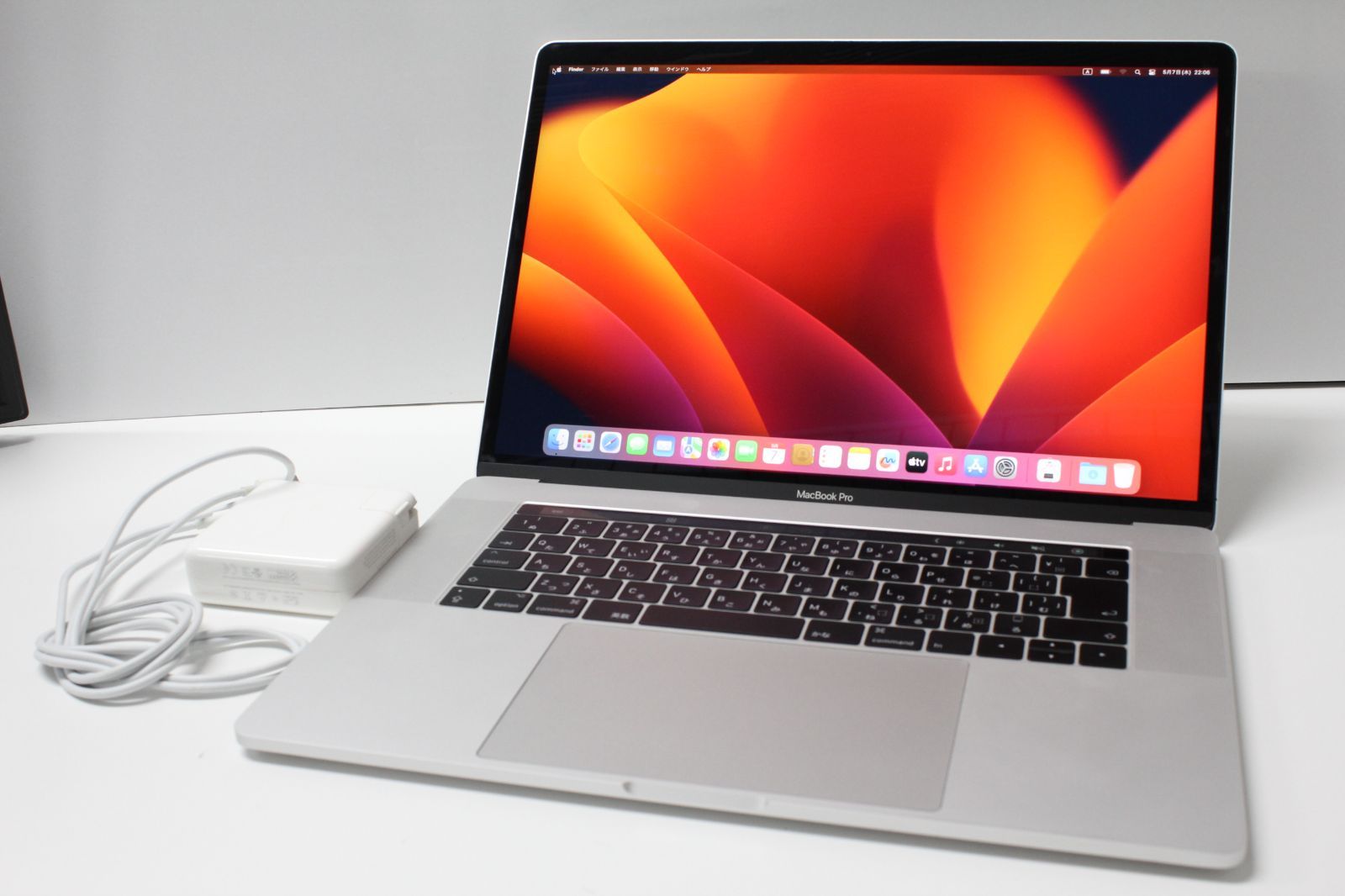 MacBook Pro（15インチ,2017）256GB/16GB〈MPTU2J/A〉⑥