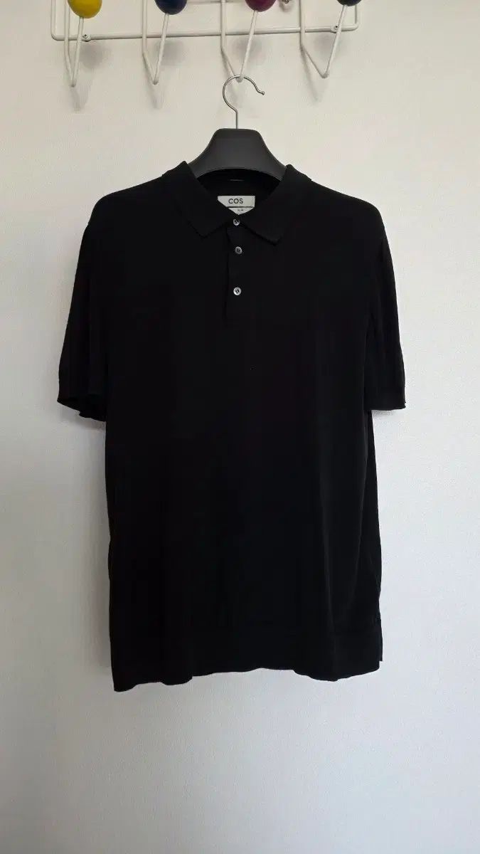 COS ブラック スリムフィット 半袖 カラーTシャツ XL