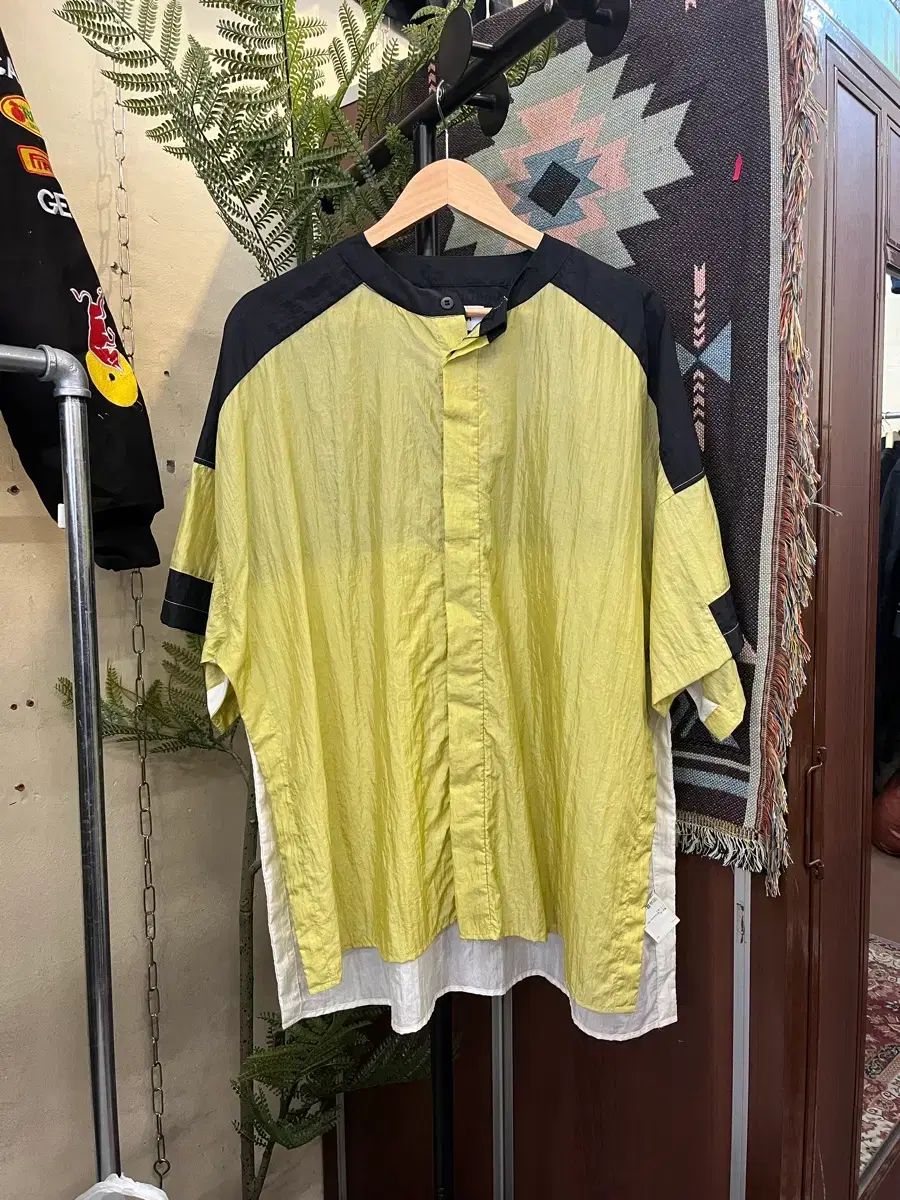 アンブッシュ イェロー カラーブロック サイド スリット シャツ #csz859