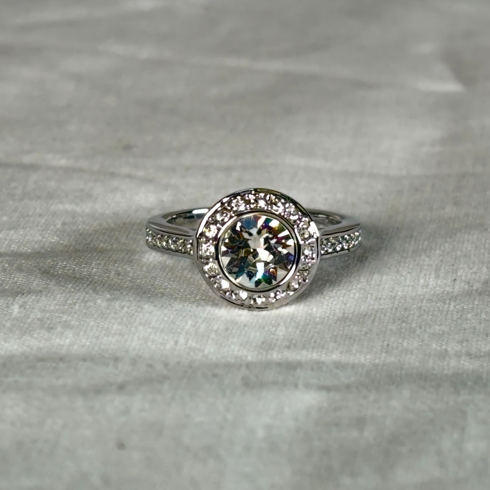 希少⁄美品SWAROVSKI スワロフスキー リング 指輪 9号程度 シルバー