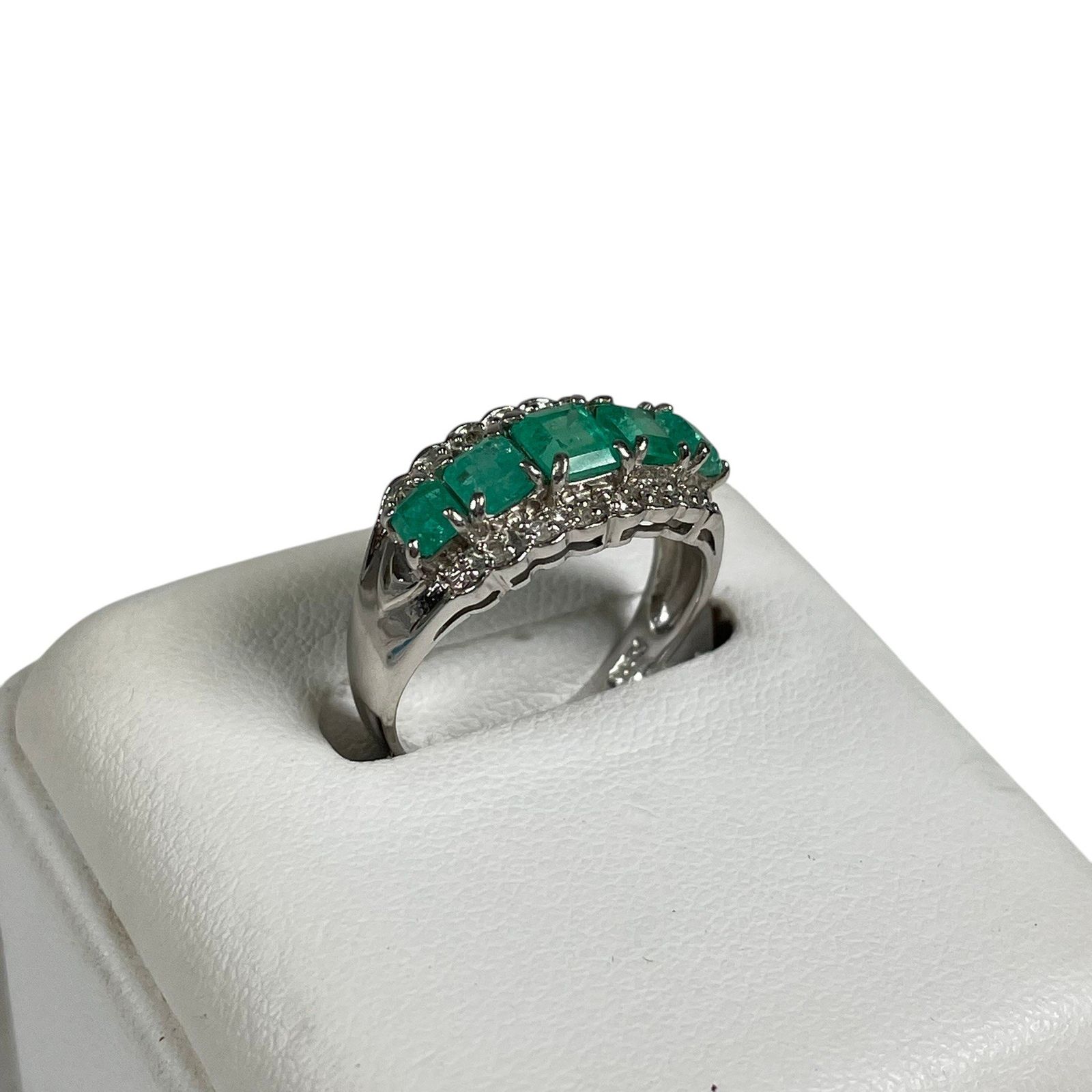 Pt900 ダイヤリング エメラルド 1.0ct ダイヤ 0.12ct 約11号 総重量約4.1g