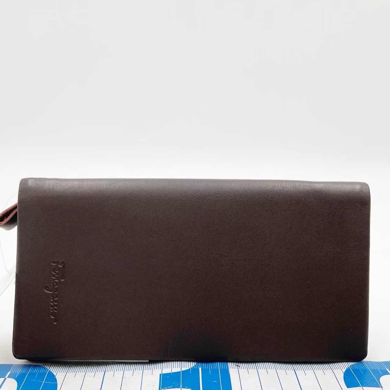フェラガモSalvatore Ferragamo 二つ折り 長財布 本革【中古】diib3379