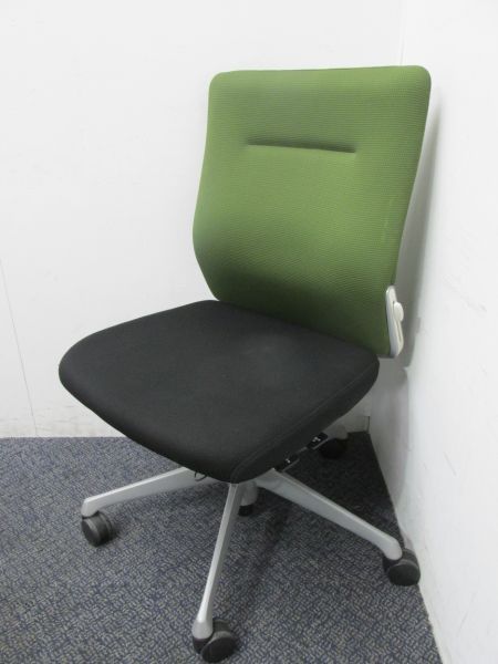 【中古品】オカムラ コーラルチェア CQ33GZ 1773 グリーン