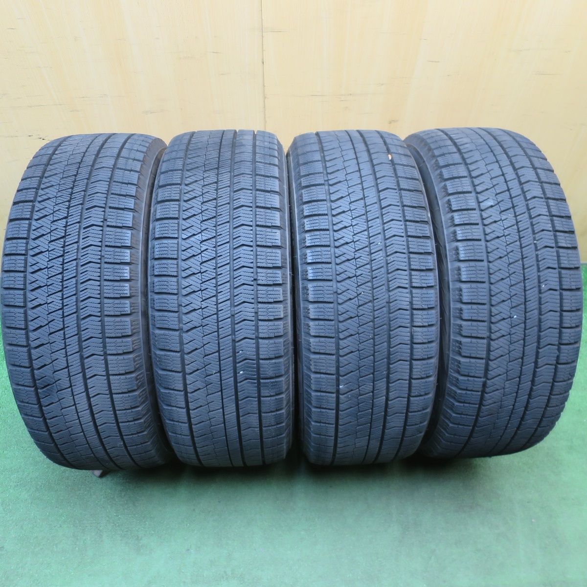 バリ溝！23年！キレイ！9.5分☆スタッドレス 225/50R18 ブリヂストン 