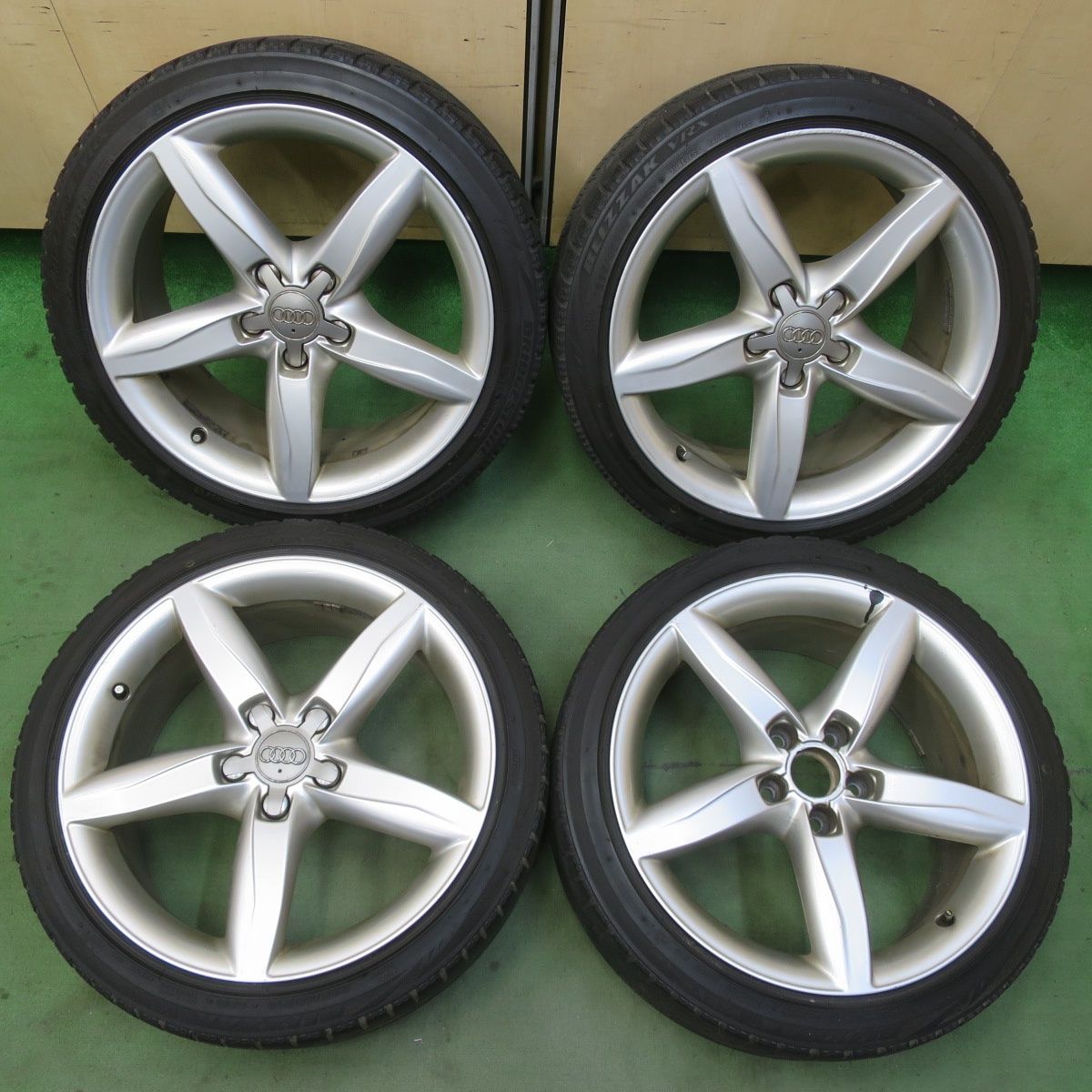 4本価格アウディ A4 純正 225/40R18 スタッドレス ブリヂストン 