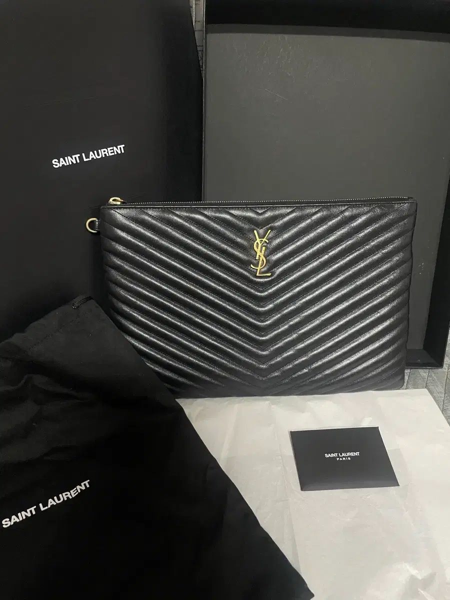 (正規品) Saint Laurent サンローラン マトラッセ クラッチバッグ ブラック ゴールド 出品