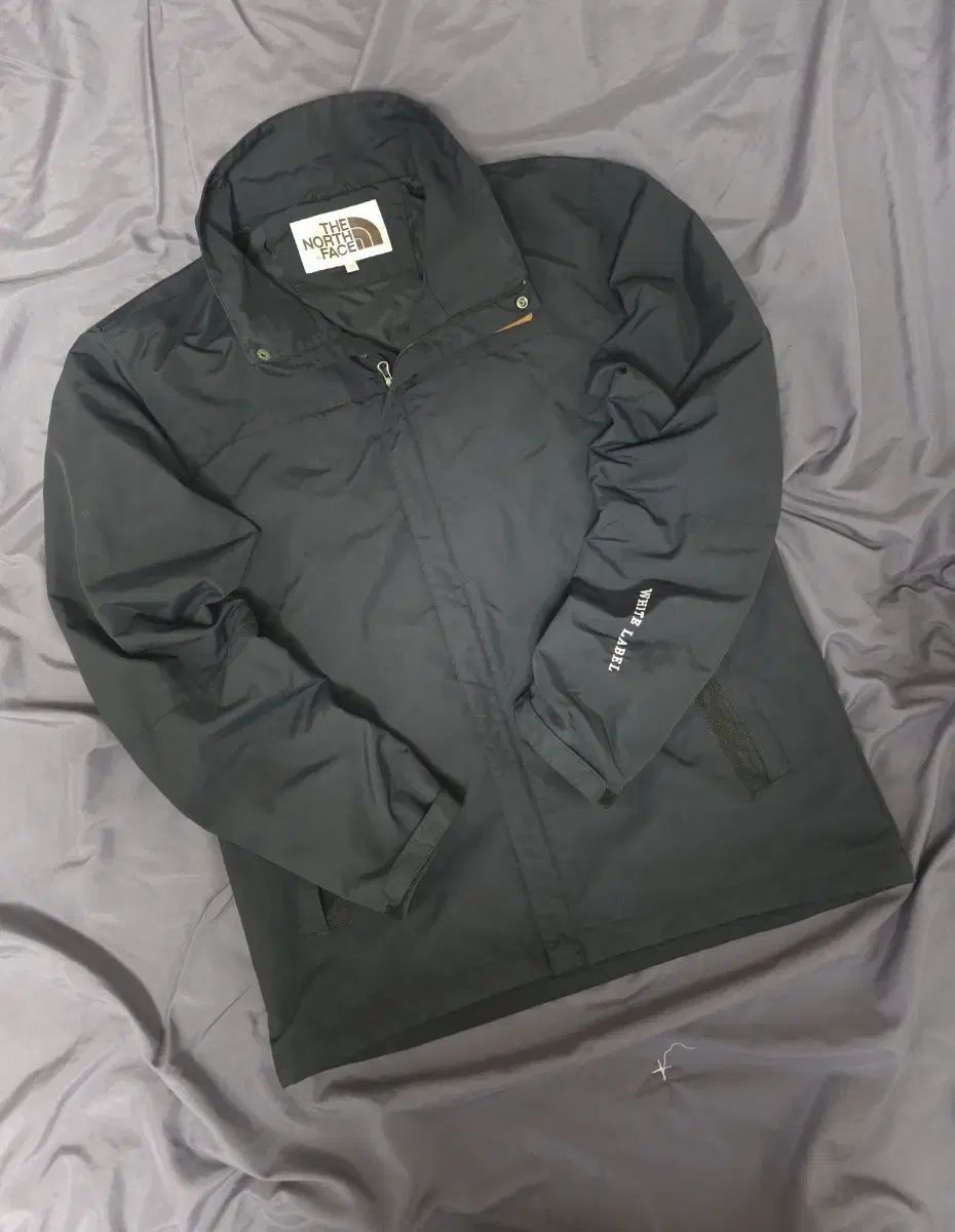 THE NORTH FACE ザノースフェイス 白 ラベル ウィンドブレーカー ジャケット ブラック