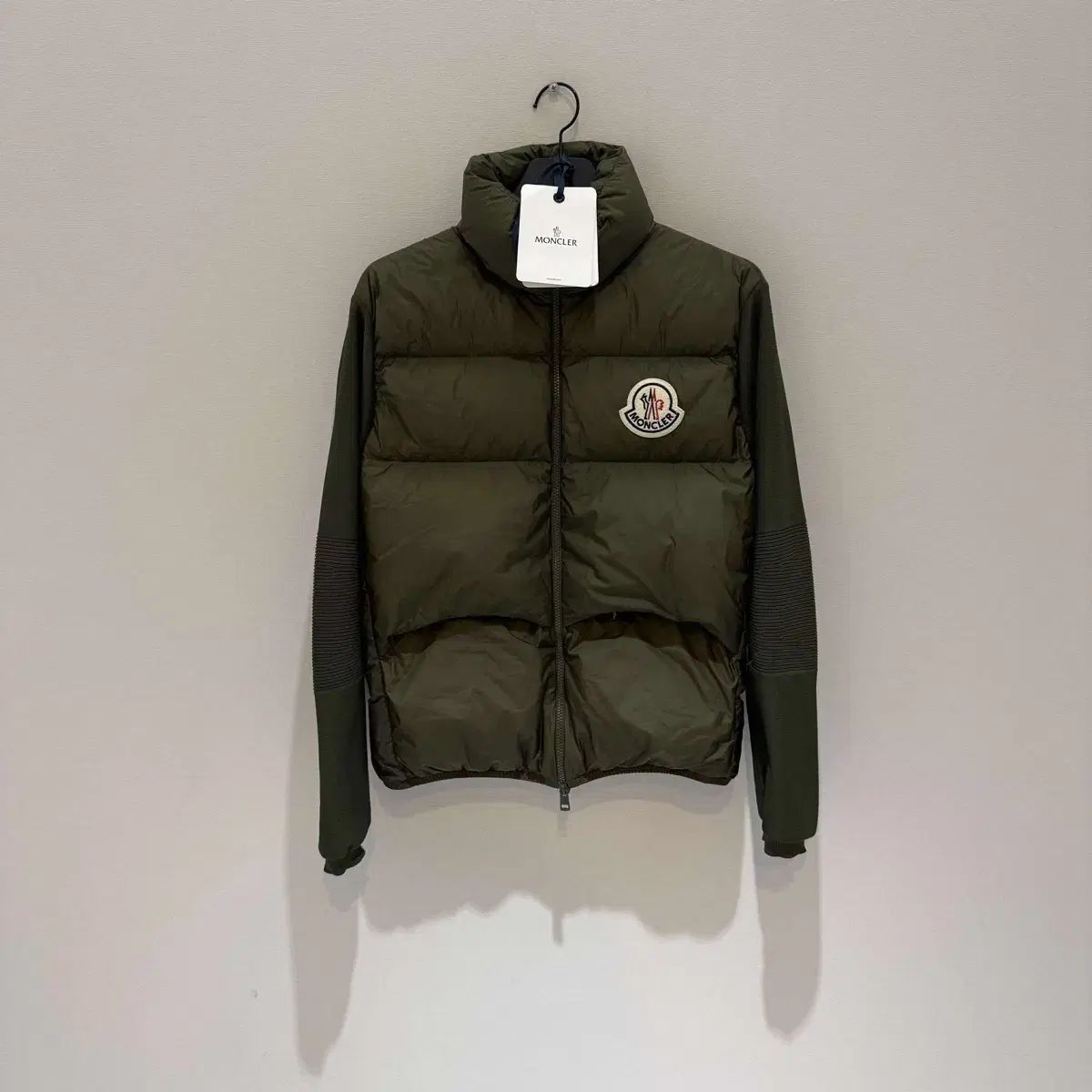 23FW Lサイズ モンクレール BIGワッペン ダウン - メルカリ
