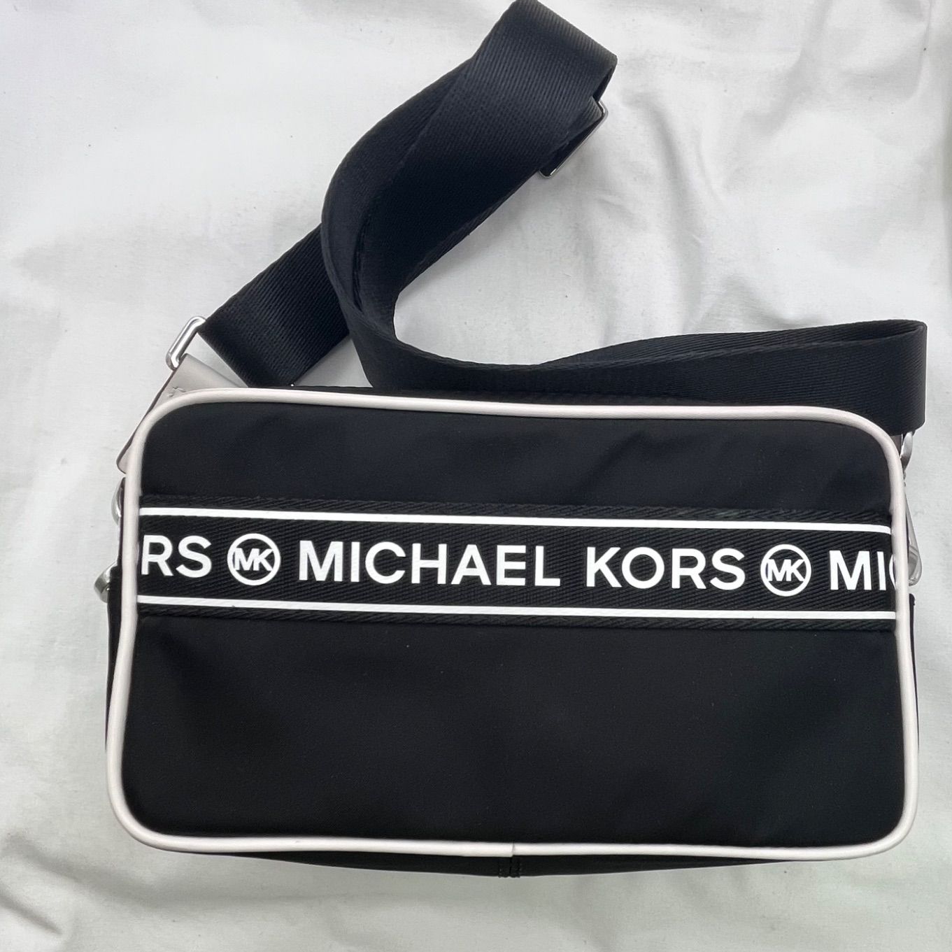 ▽MICHAEL KORS　マイケルコース　MKショルダーバッグ　ブラック　匂いあり　10964