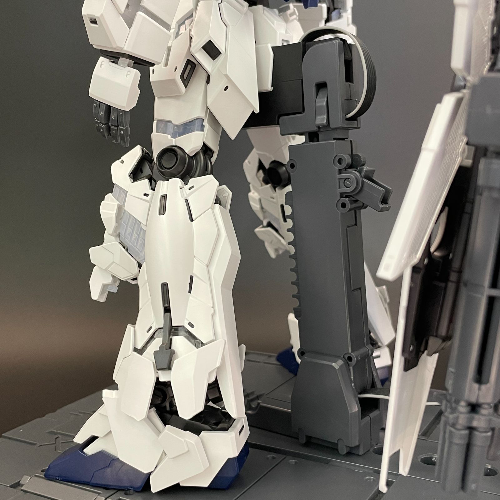 ガンプラ【ジャンク品/発光不良、多少キズ】 MGEX 1/100 ユニコーン