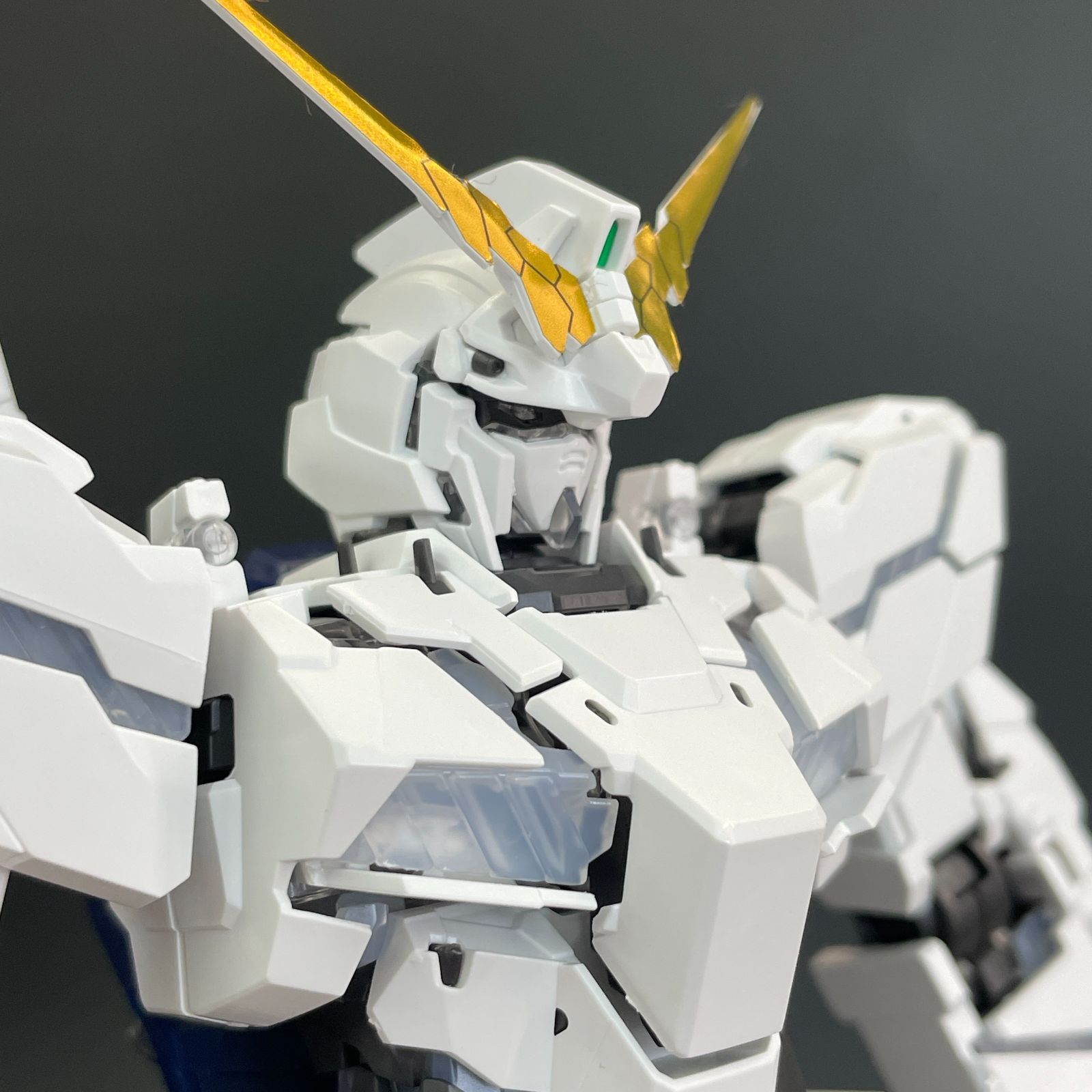 ジャンク品/発光不良、多少キズ】 MGEX 1/100 ユニコーンガンダム Ver