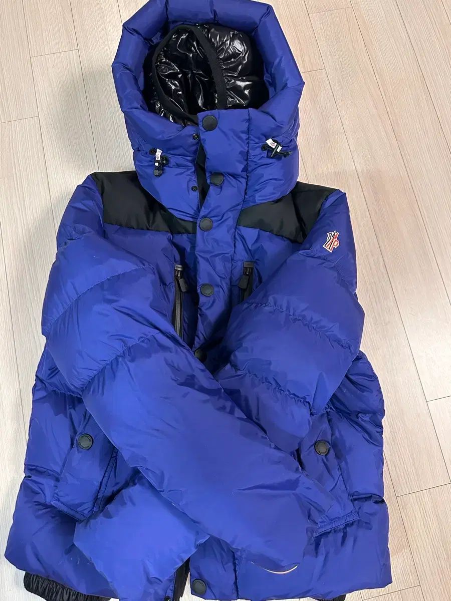 MONCLER グルノーブル ローデンベルグ ロゴワッペン ダウン - メルカリ