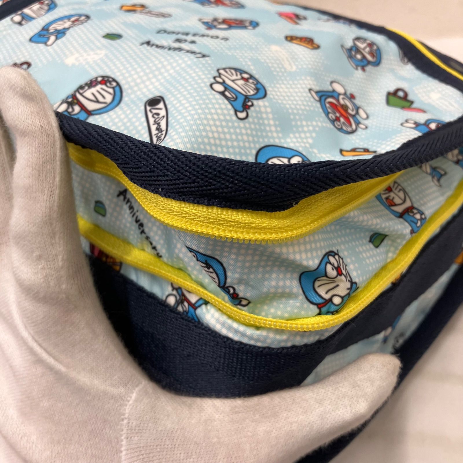 【専用】【新品】レスポートサック ドラえもん ショルダーバッグ ポーチ付き 新品 レスポートサック ドラえもん ショルダーバッグ ポーチ付 マンガ