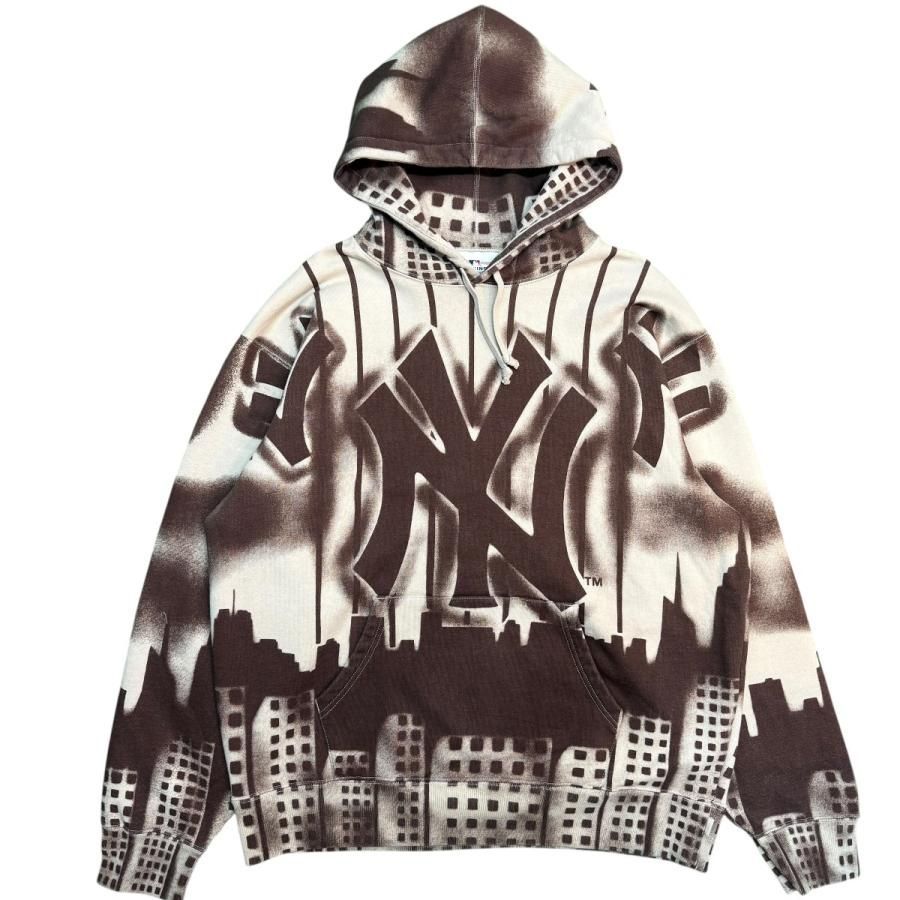 【新古品】サイズ【L】シュプリーム Supreme 21AW／ New York Yankees Airbrush Hooded Sweatshirt Clay ／ニューヨークヤンキース エアブラシスウェットパーカー ／中国製　 8065000233775