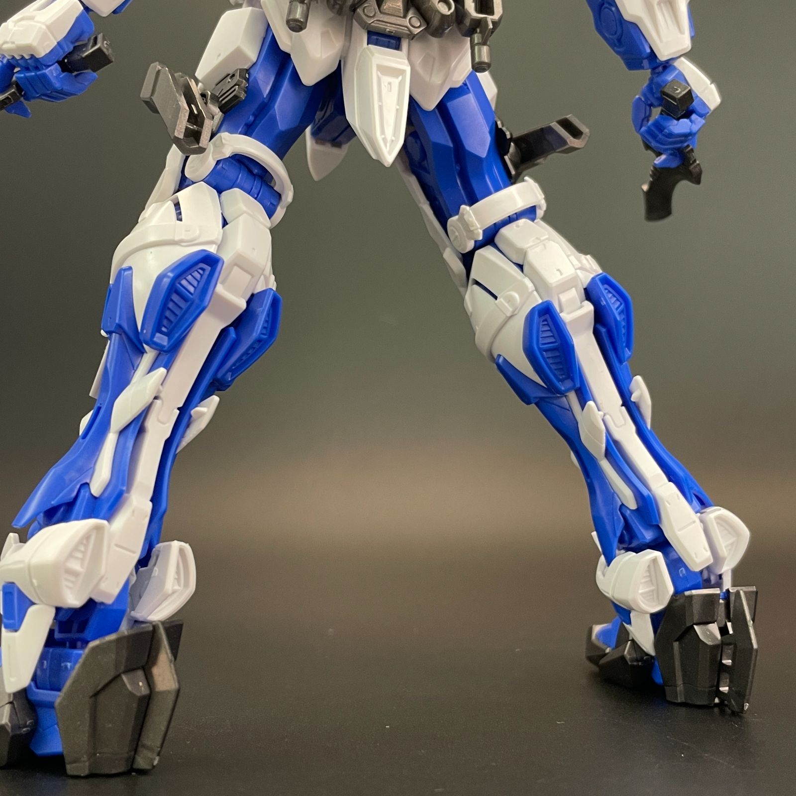 未検品/ジャンク、欠品多数】 MG 1/100 ガンダムアストレイレッド