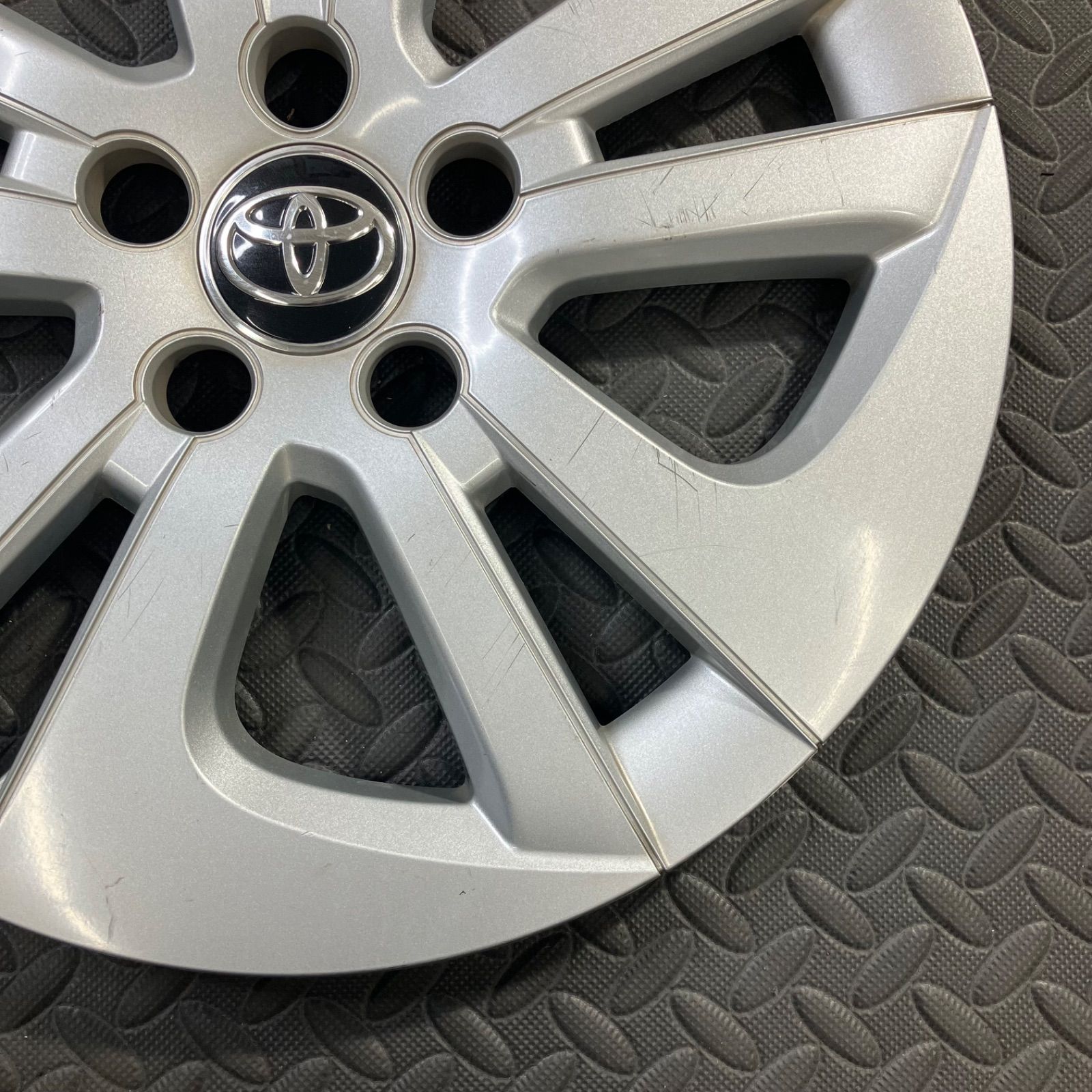 トヨタ プリウス 50系 前期 ホイールキャップ ホイールカバー 純正 