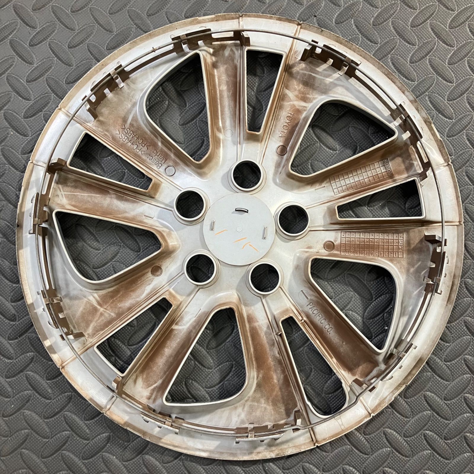 トヨタ プリウス 50系 前期 ホイールキャップ ホイールカバー 純正 
