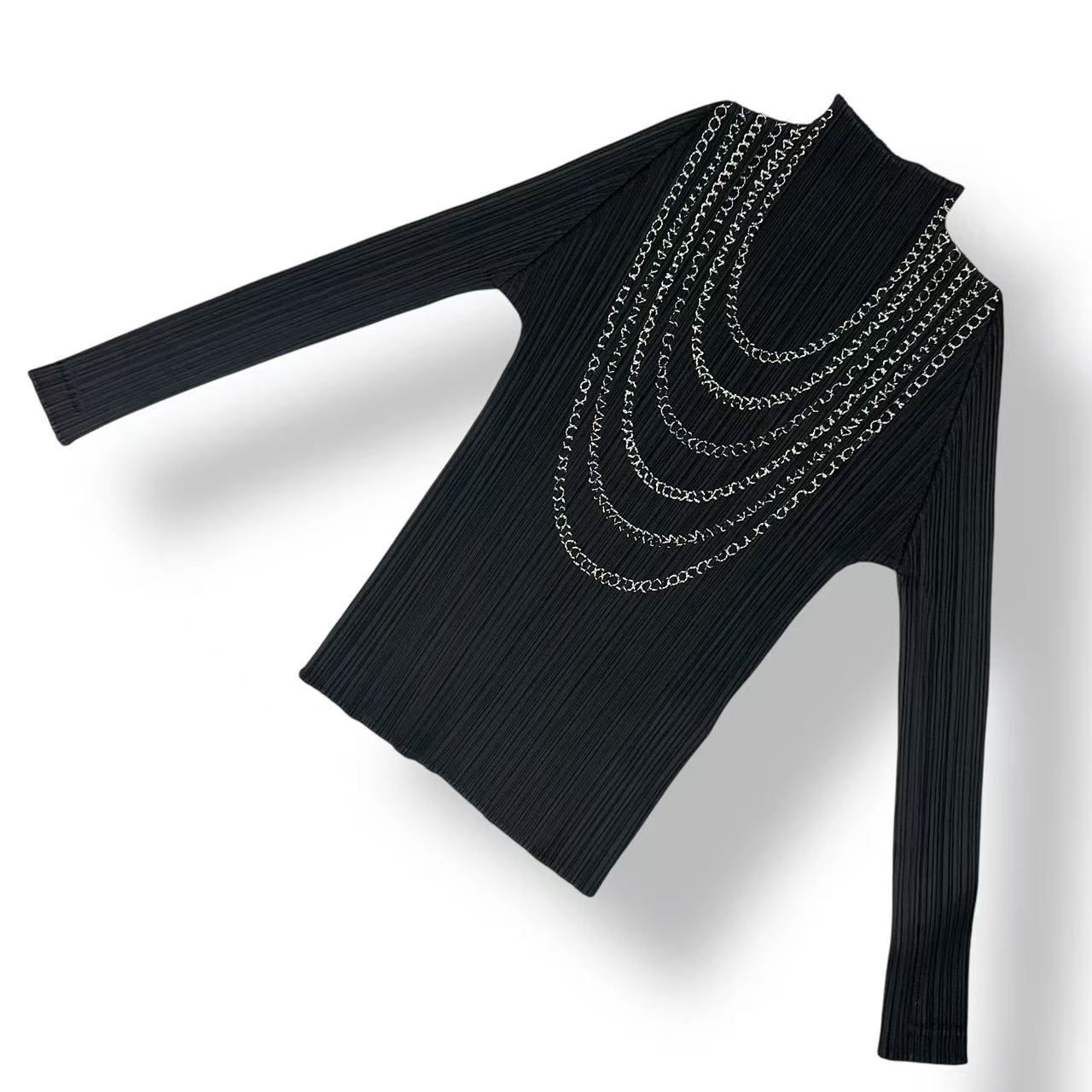 新品同様 ISSEY MIYAKE イッセイミヤケ PLEATS PLEASE プリーツプリーズ トップス カットソー ネックレス柄 サイズ3 ブラック