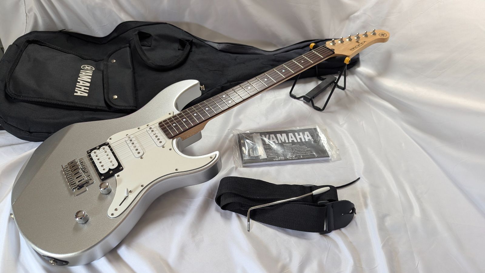 キット様専用【希少シルバー / 美品】YAMAHA Pacifica PAC112V SL