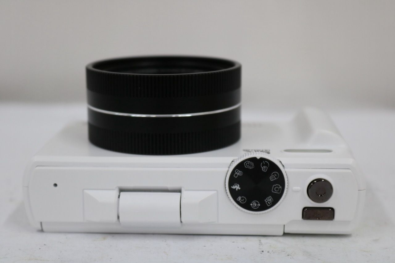 【返品保証】 【元箱付き】DIGITAL CAMERA 5K Ultra HD 18x ホワイト バッテリー付き e11445 【返品保証】 【元箱付き】DIGITAL CAMERA 5K Ultra HD 18x ホワイト バッテリー付き e11445