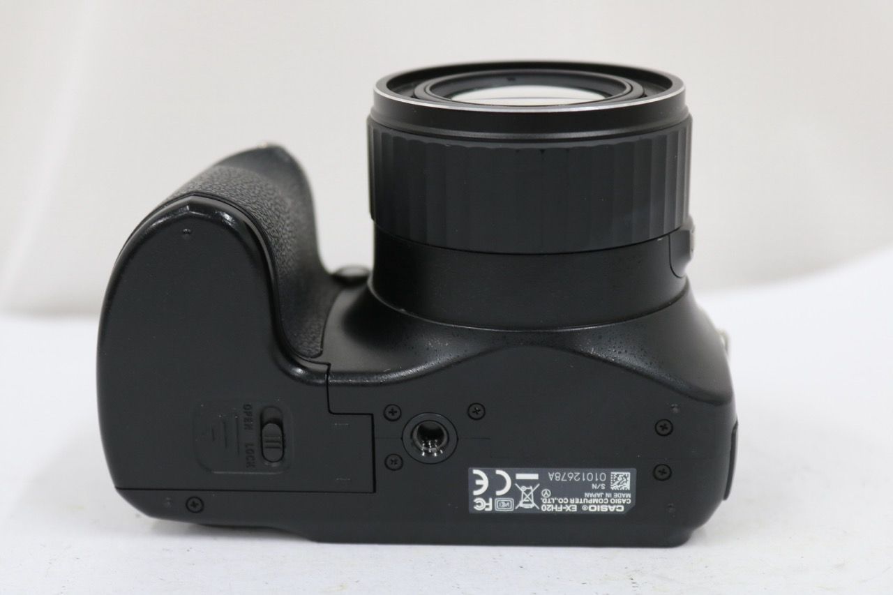 返品保証】 【便利な単三電池で使用可】カシオ Casio EXILIM EX-FH20