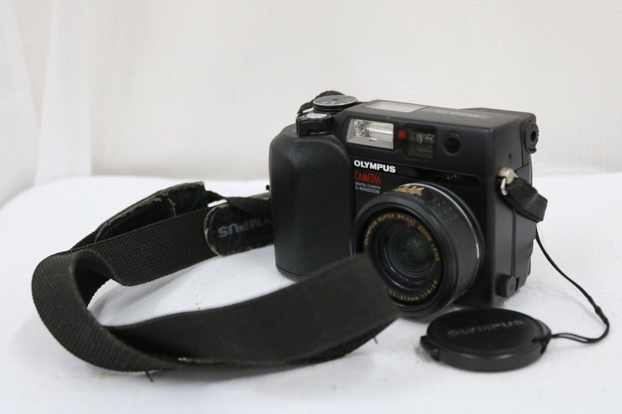 【返品保証】 【便利な単三電池で使用可】オリンパス Olympus CAMEDIA C-4040ZOOM ブラック e11449