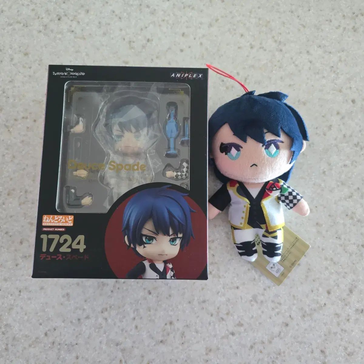 ツイスター デュース ねんどろいど ねんど + 寮服 マスコット ぬい まとめ