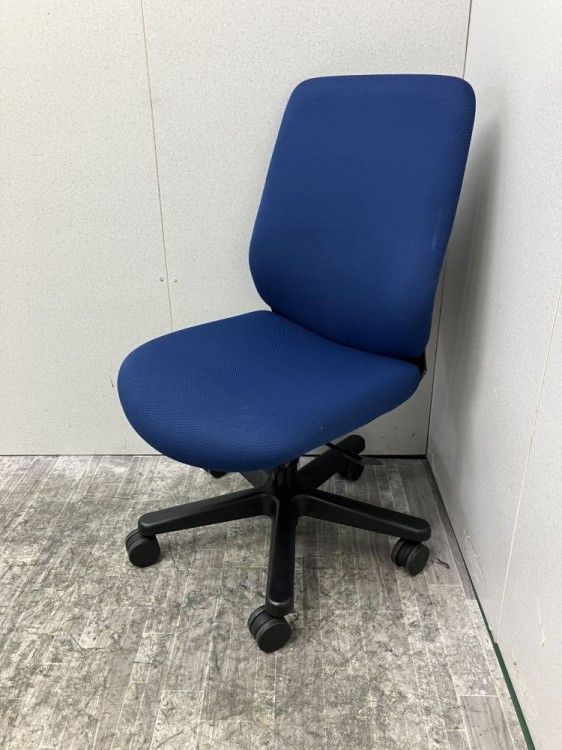 【中古品】イトーキ トルテチェア KZ-130GB-ST1N4 ブルー