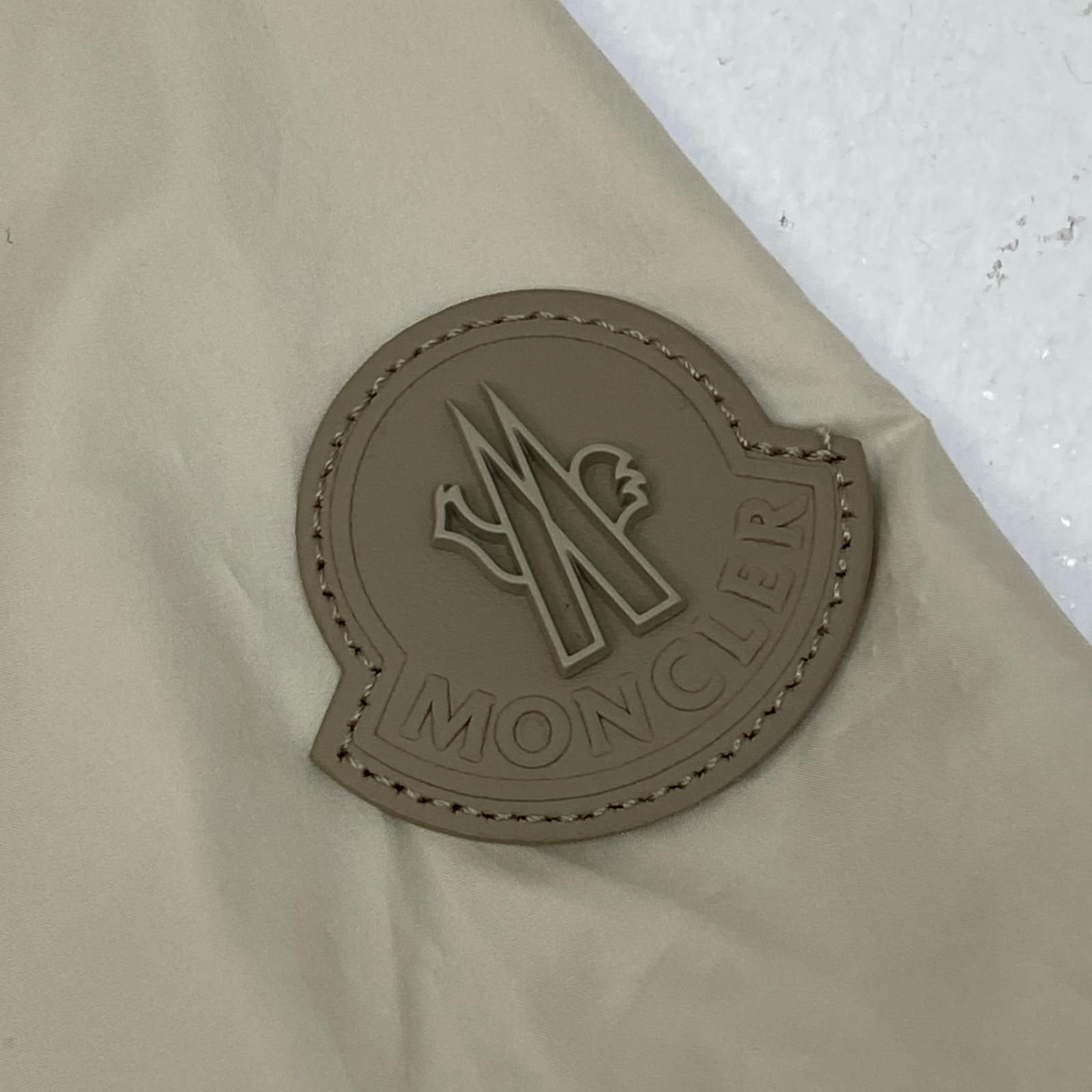 【加古川店】 中古 MONCLER | モンクレール ナイロンジャケット MEIDASSA K10911A00193 国内正規品 ベージュ サイズ:1 【108】 【加古川店】 中古 MONCLER | モンクレール ナイロンジャケット MEIDASSA K10911A00193 国内正規品 ベージュ サイズ:1 【108】