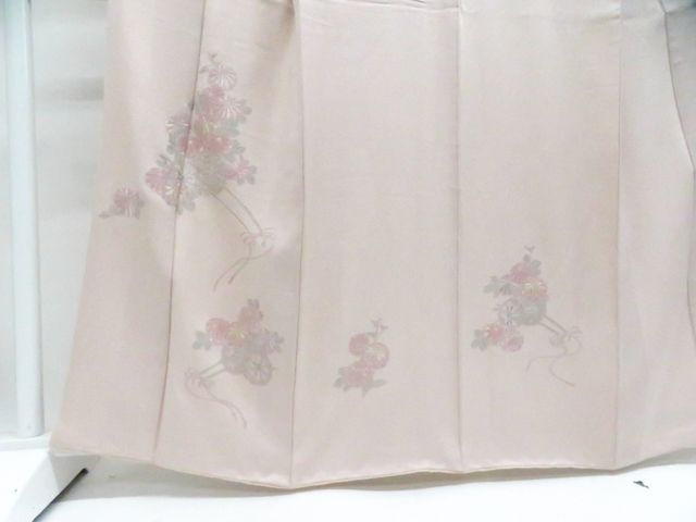 【一輝堂】付下げ 縫い撚 スワトウ刺繍正絹 着物 身丈約162.5cm 裄丈約63cm 26z04-2291