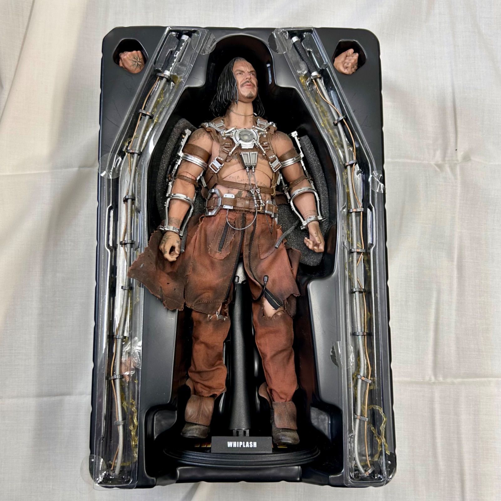 開封良品】Hot Toys WHIPLASH ウィップラッシュ（Iron Man 2 アイアン