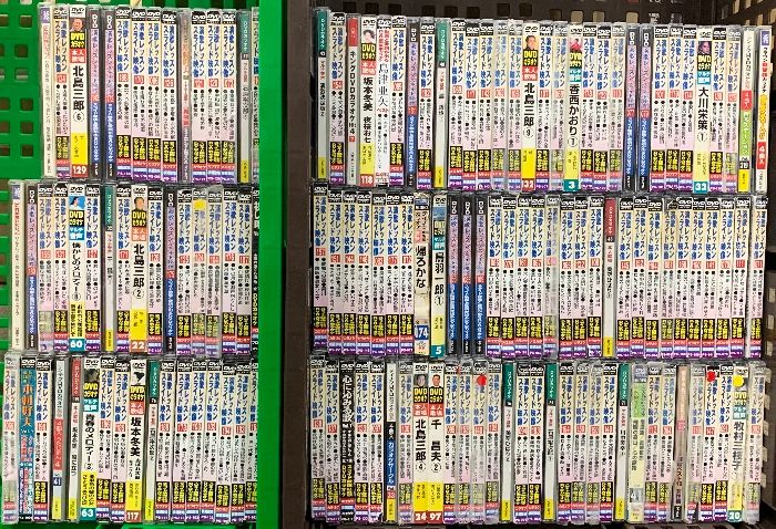 (2) カラオケDVD関係 まとめて75本以上 演歌 美空ひばり 天童よしみ 森進一 他 DVD