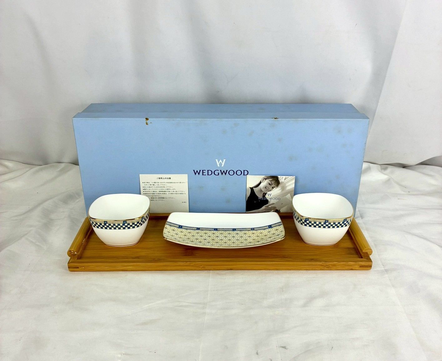 ③【未使用】希少 WEDGWOOD ウェッジウッド サムライ おもてなしセット プレート＆ボウル トレー付き ⭐︎52