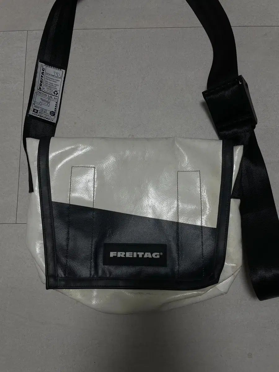 FREITAG ラッシー 白 FREITAG LASSIE 大人気モデル ラッシー