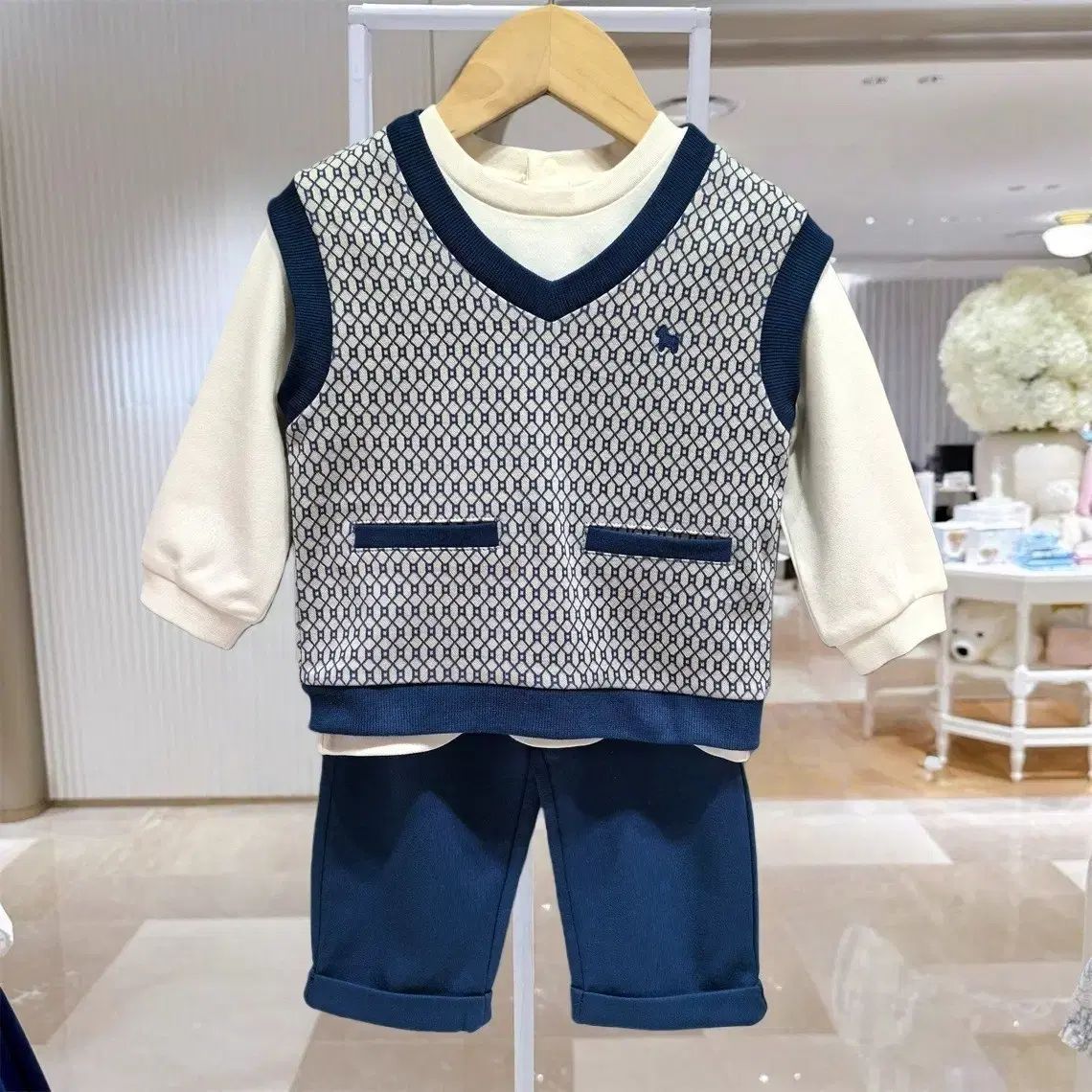 (新)エトワ ロガンジャガード3PCS 上下セット
