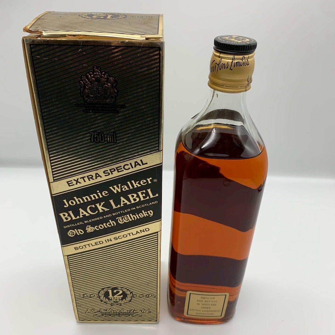 ジョニーウォーカー ブラックラベル 12年 古酒 750ml - メルカリ
