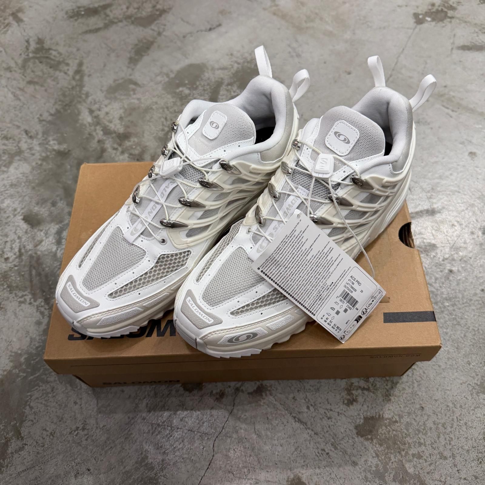 未使用 SALOMON ACS PRO ローカットスニーカー ハイテクシューズ 