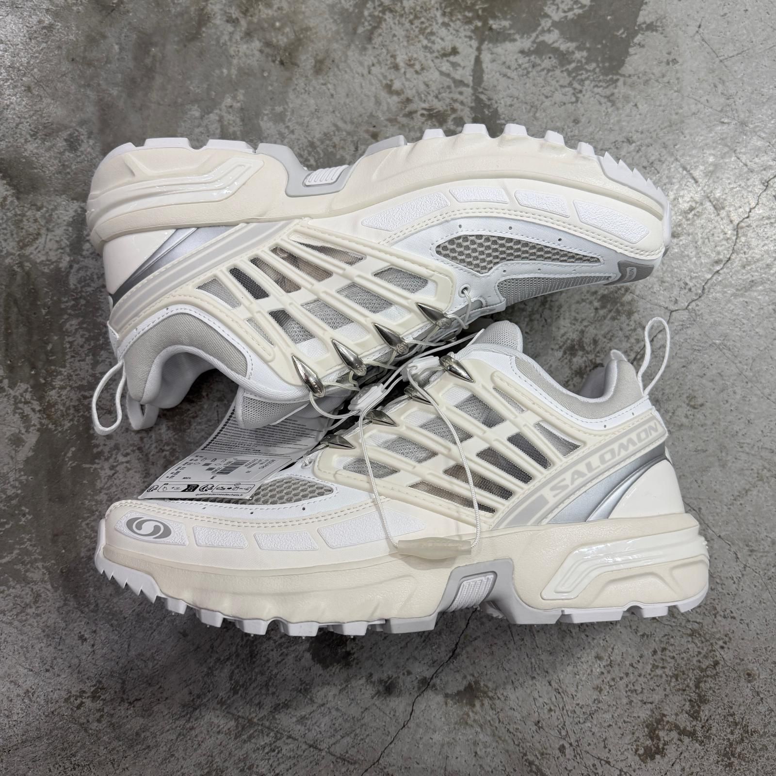 未使用 SALOMON ACS PRO ローカットスニーカー ハイテクシューズ 