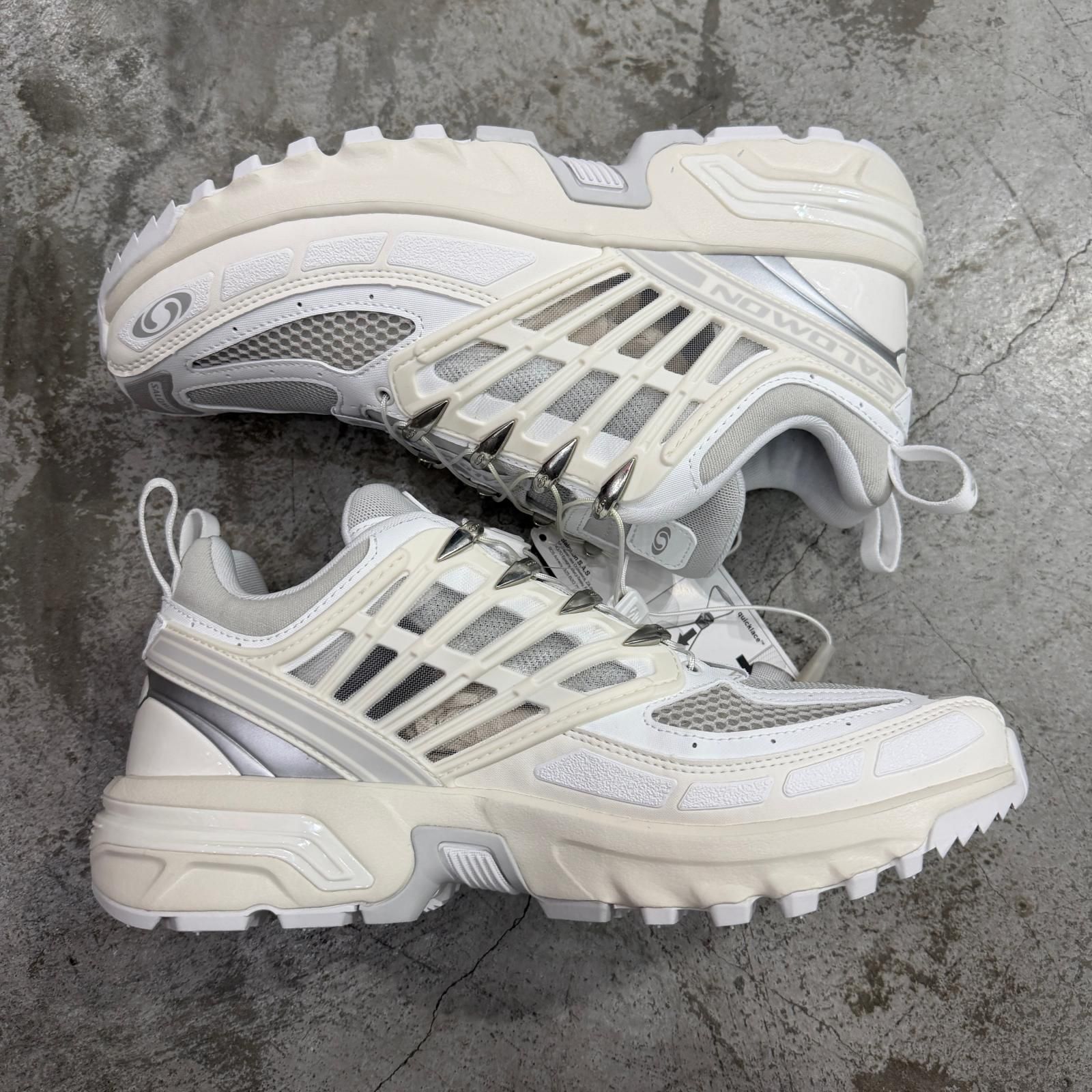 未使用 SALOMON ACS PRO ローカットスニーカー ハイテクシューズ 